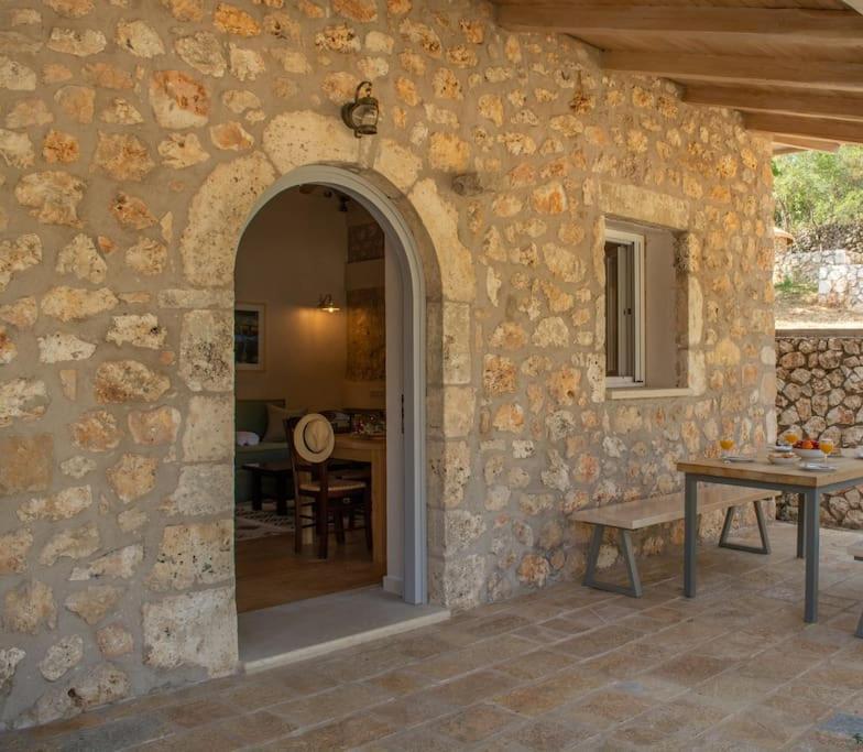 AlexandrosAvli - Tranquil Stonehouse In Lefkada别墅 外观 照片