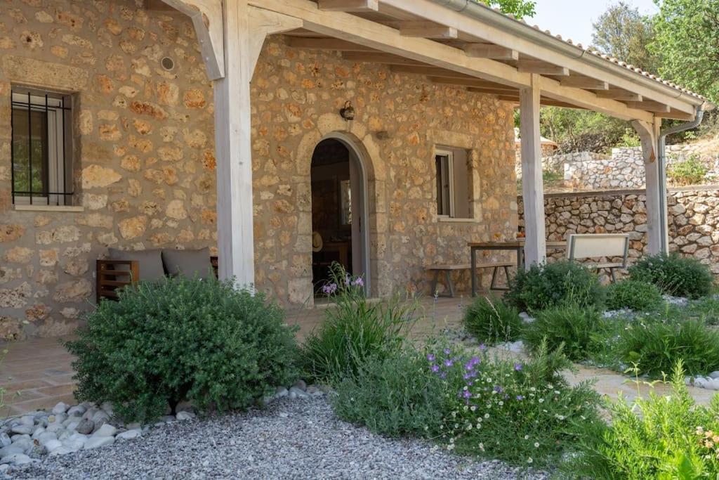 AlexandrosAvli - Tranquil Stonehouse In Lefkada别墅 外观 照片